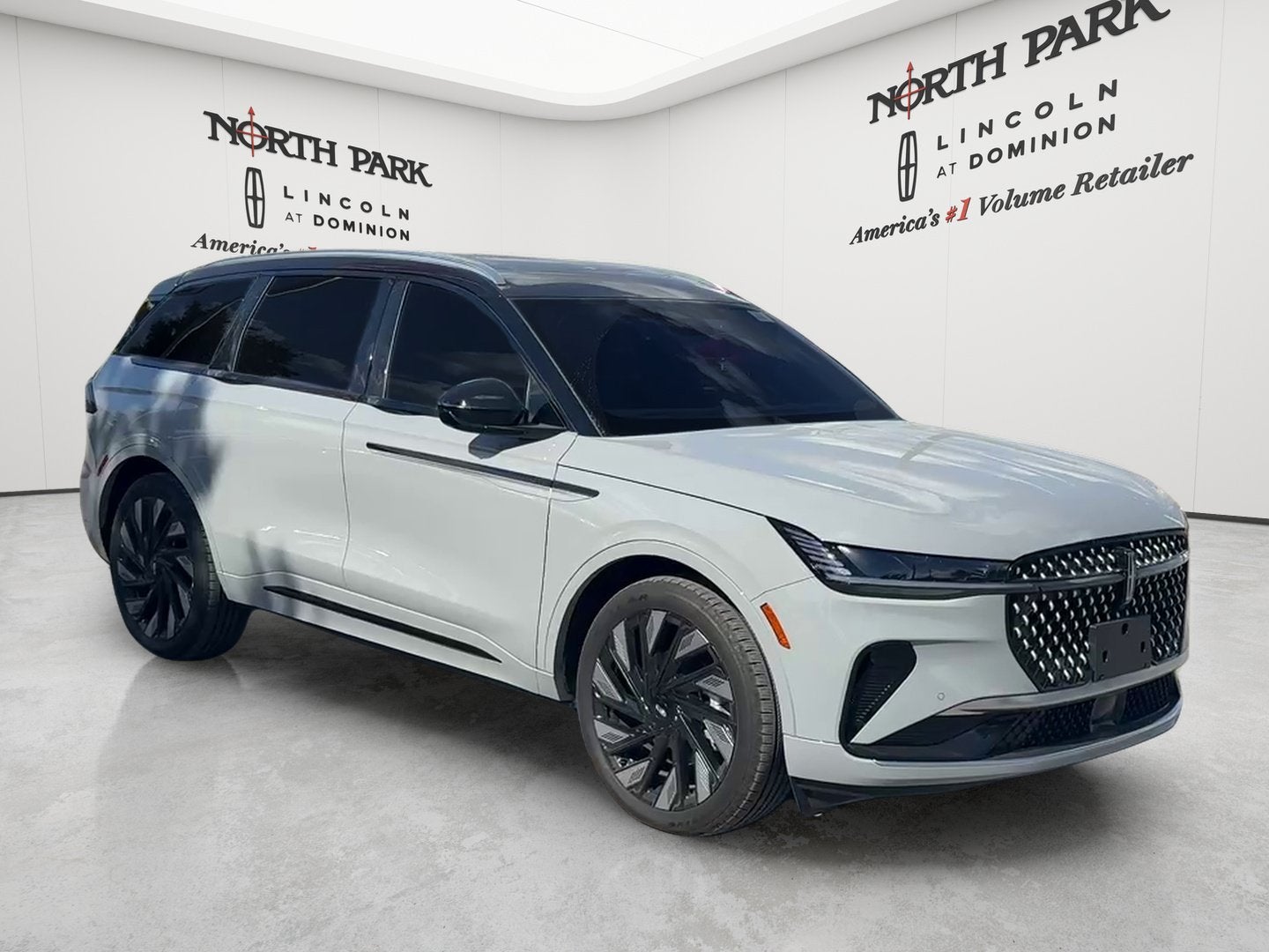 2026 Lincoln Nautilus Reserve Hybrid