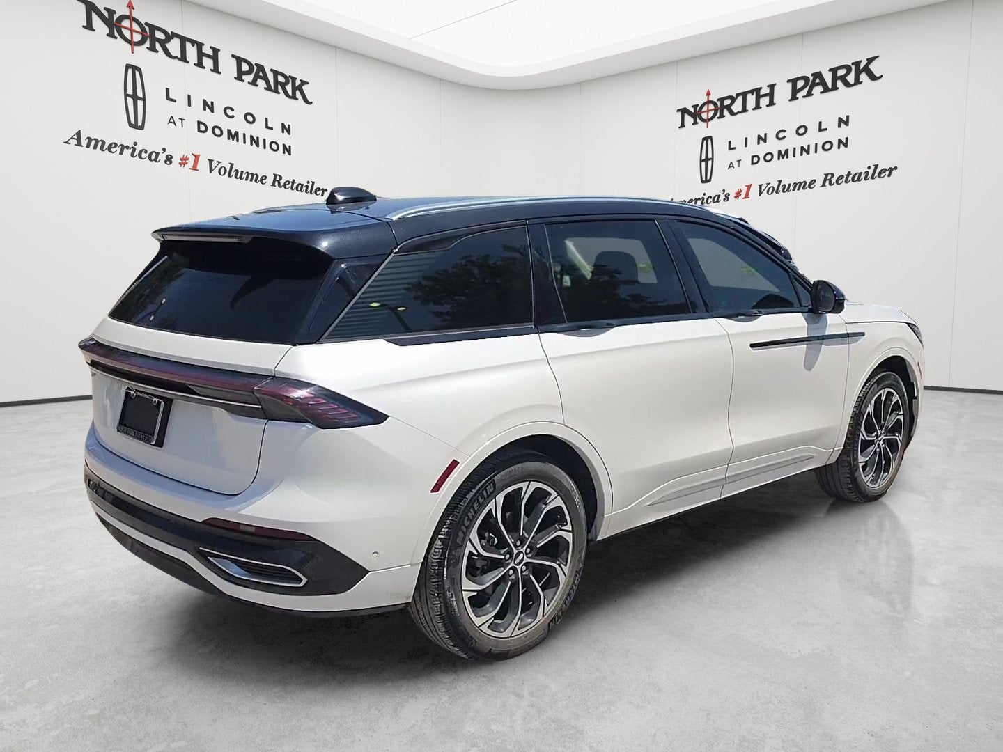 2024 Lincoln Nautilus Reserve