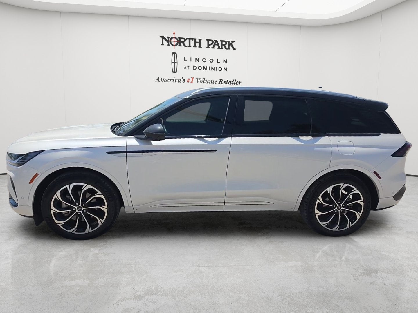 2024 Lincoln Nautilus Reserve