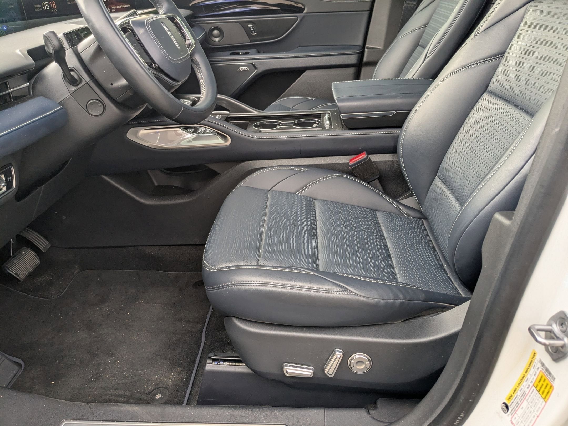 2025 Lincoln Nautilus Reserve