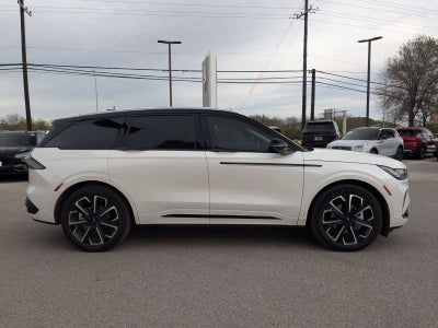 2025 Lincoln Nautilus Reserve