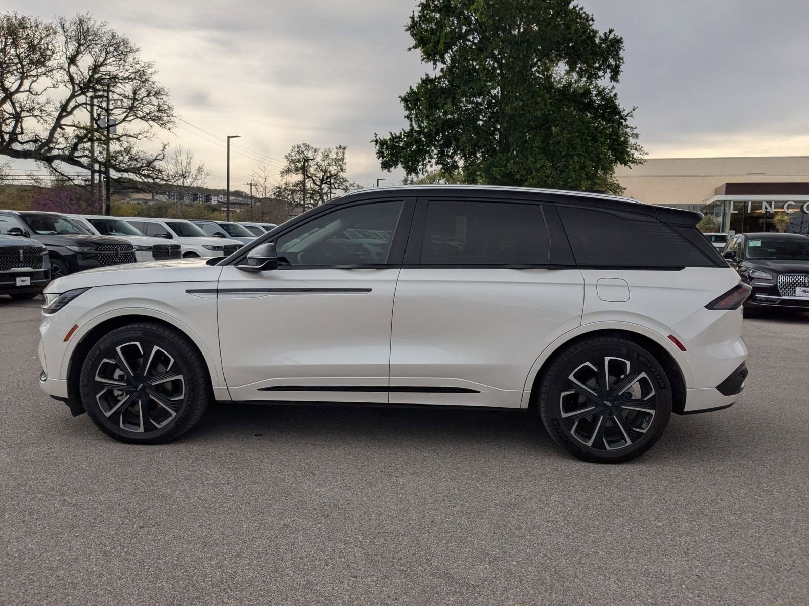 2025 Lincoln Nautilus Reserve