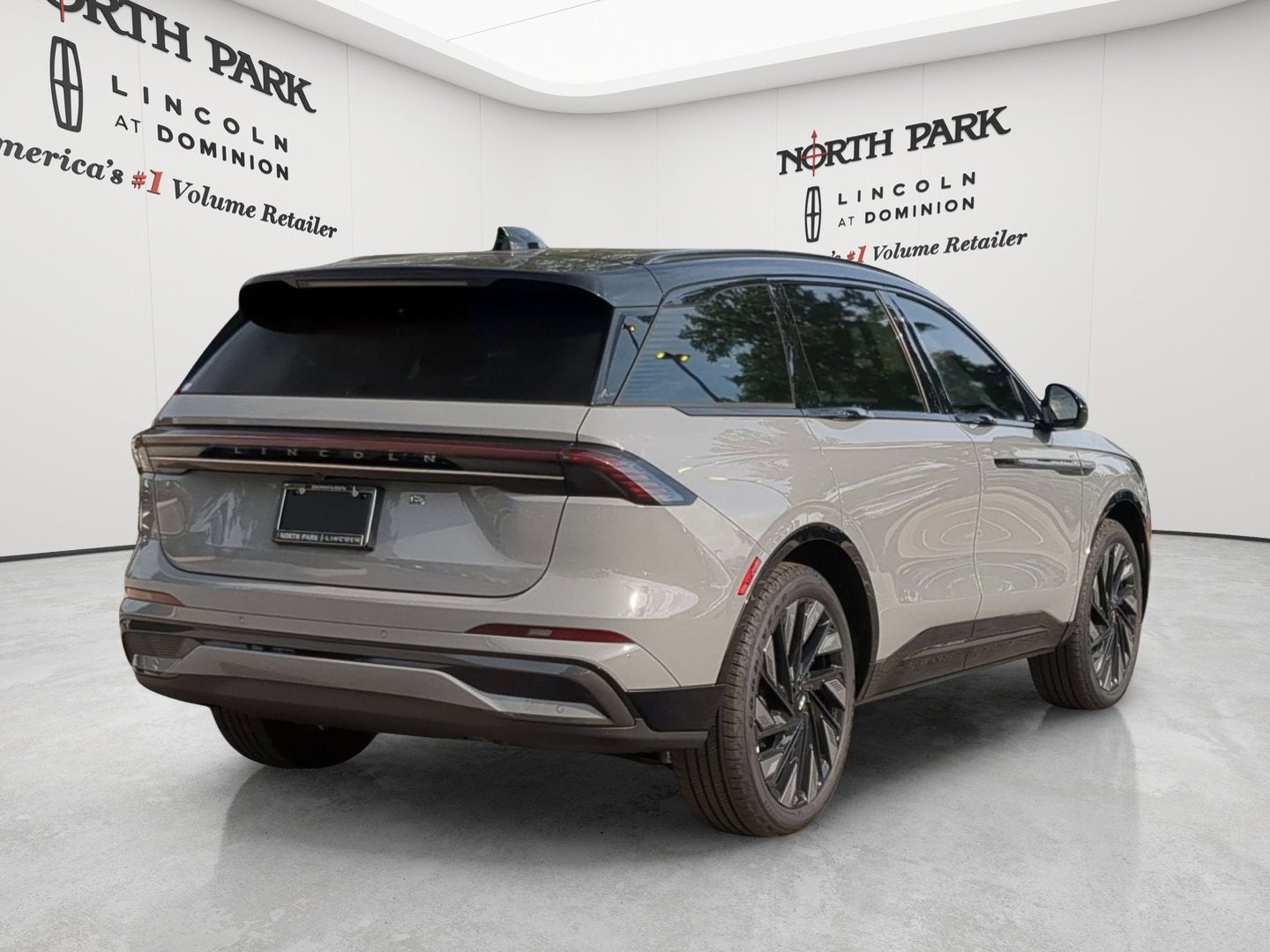 2026 Lincoln Nautilus Reserve Hybrid