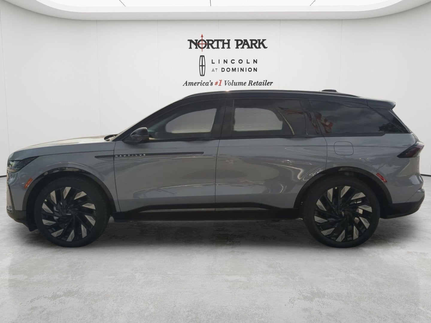 2026 Lincoln Nautilus Reserve Hybrid
