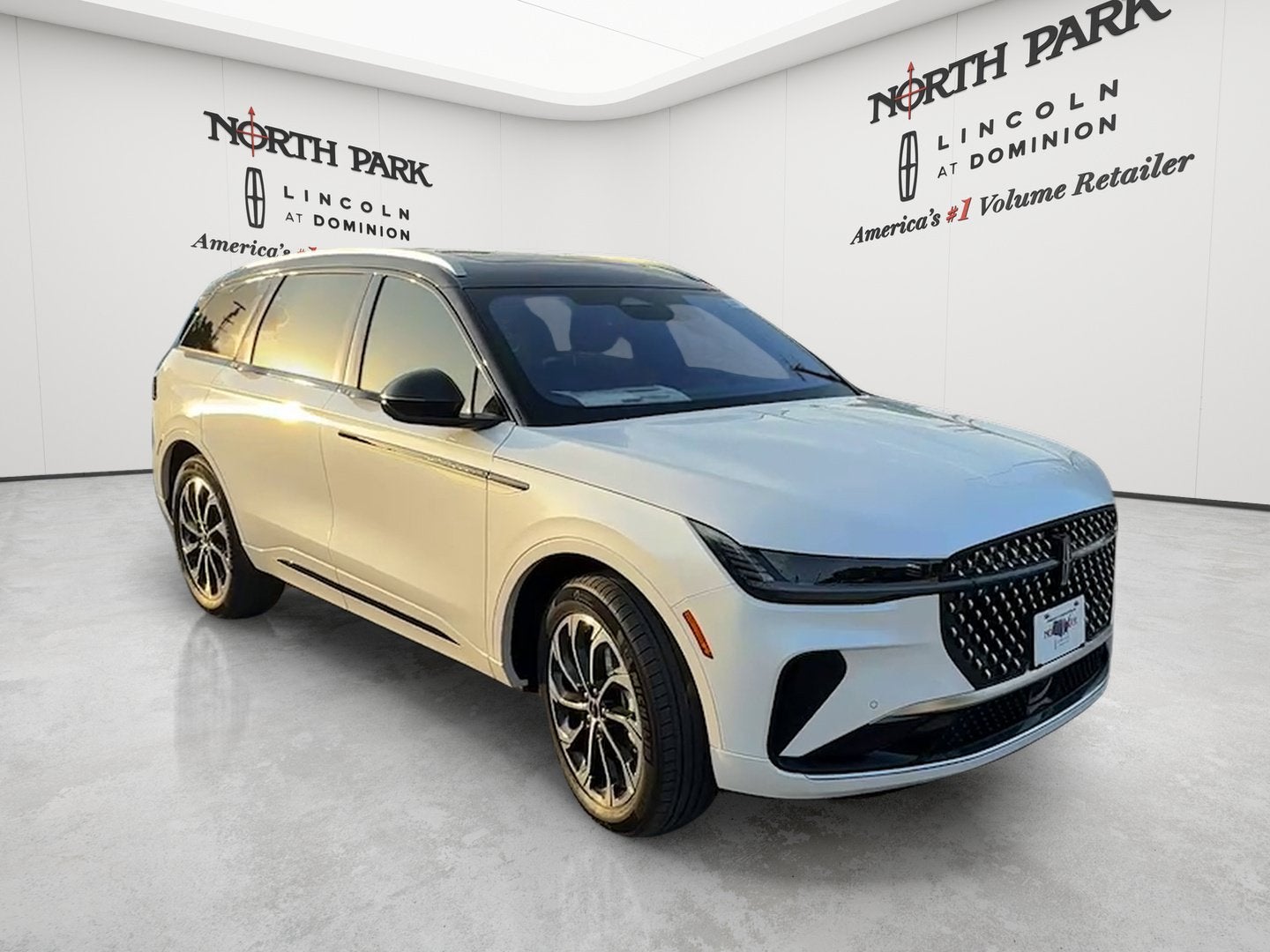 2026 Lincoln Nautilus Reserve Hybrid