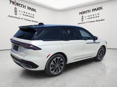 2024 Lincoln Nautilus Reserve