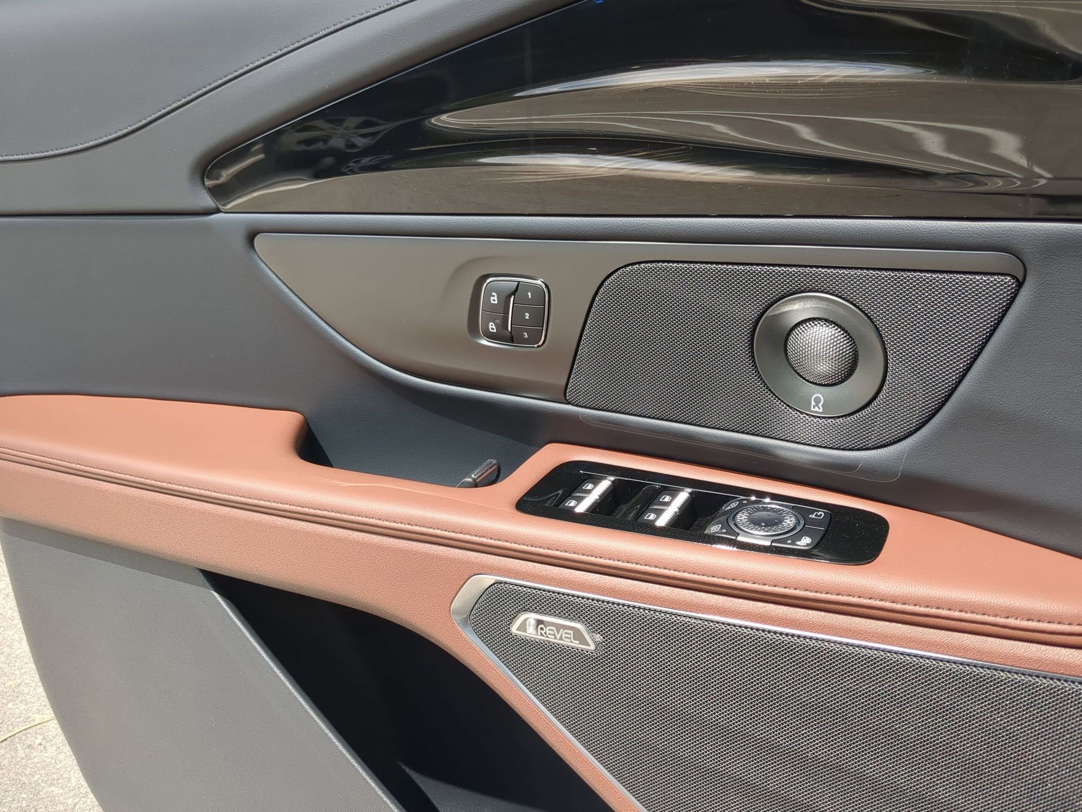 2026 Lincoln Nautilus Reserve Hybrid