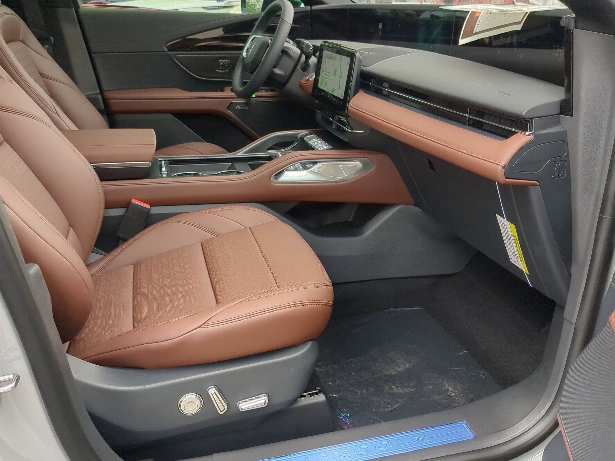 2026 Lincoln Nautilus Reserve Hybrid