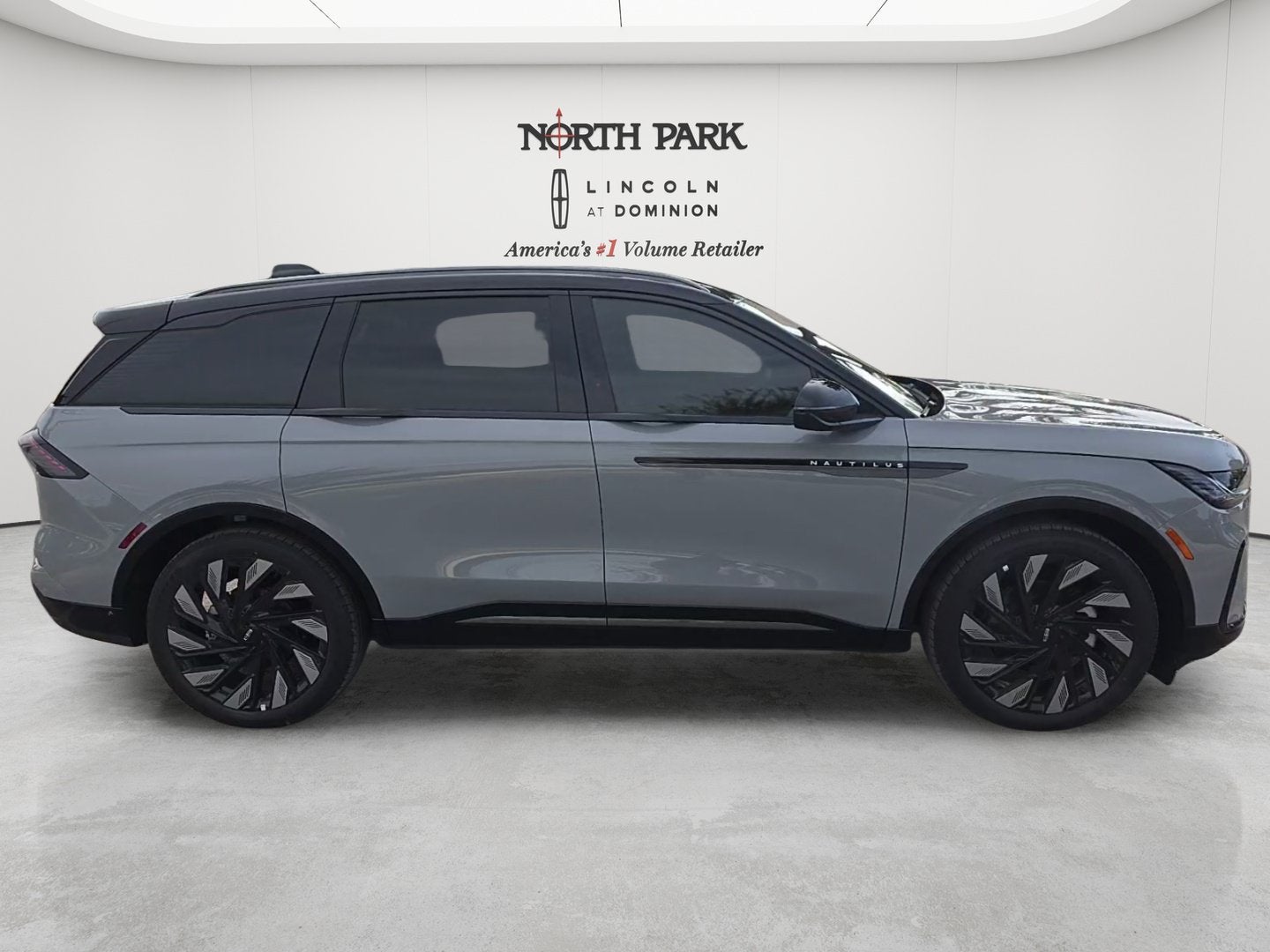 2026 Lincoln Nautilus Reserve Hybrid