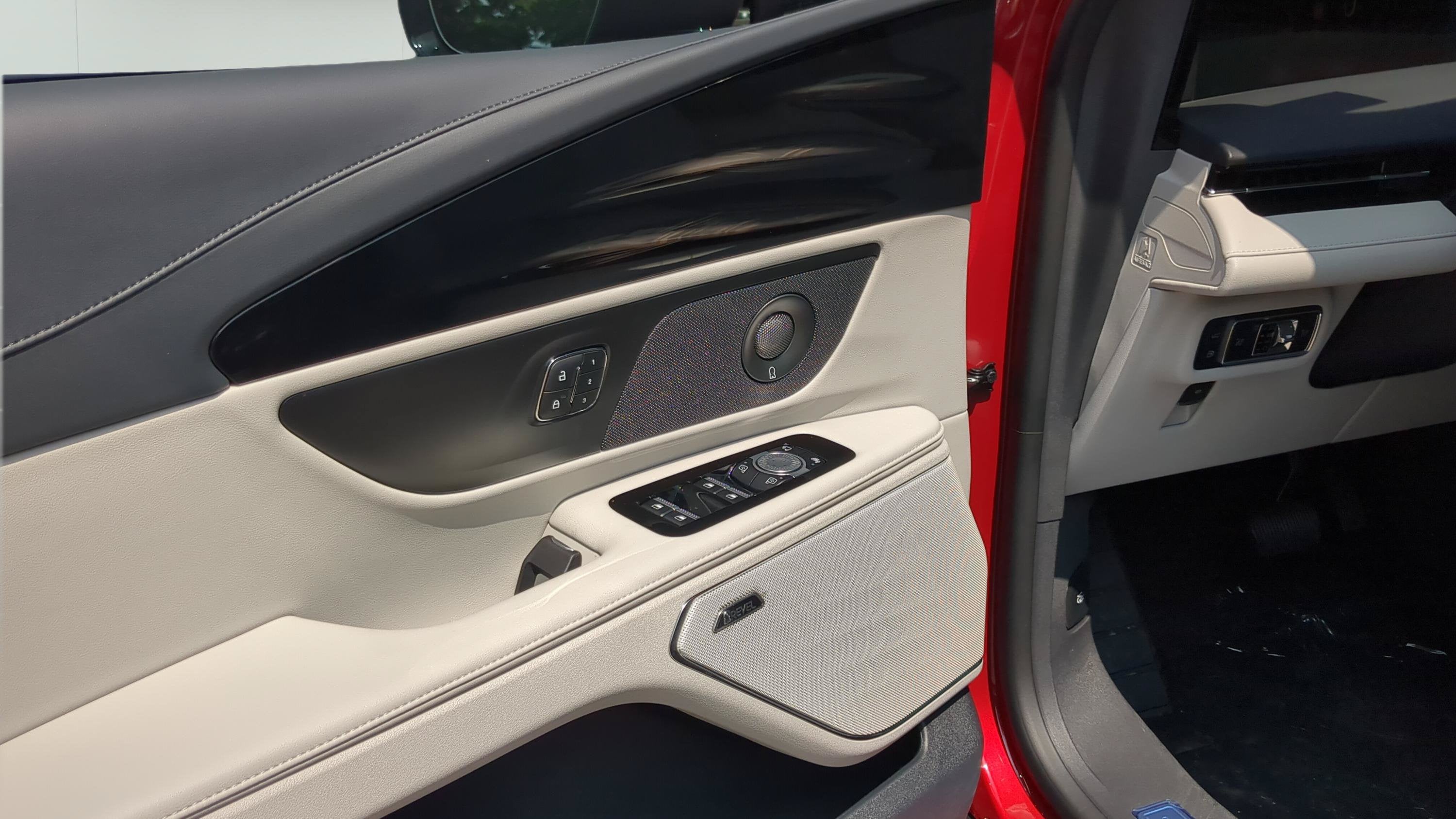 2026 Lincoln Nautilus Reserve Hybrid