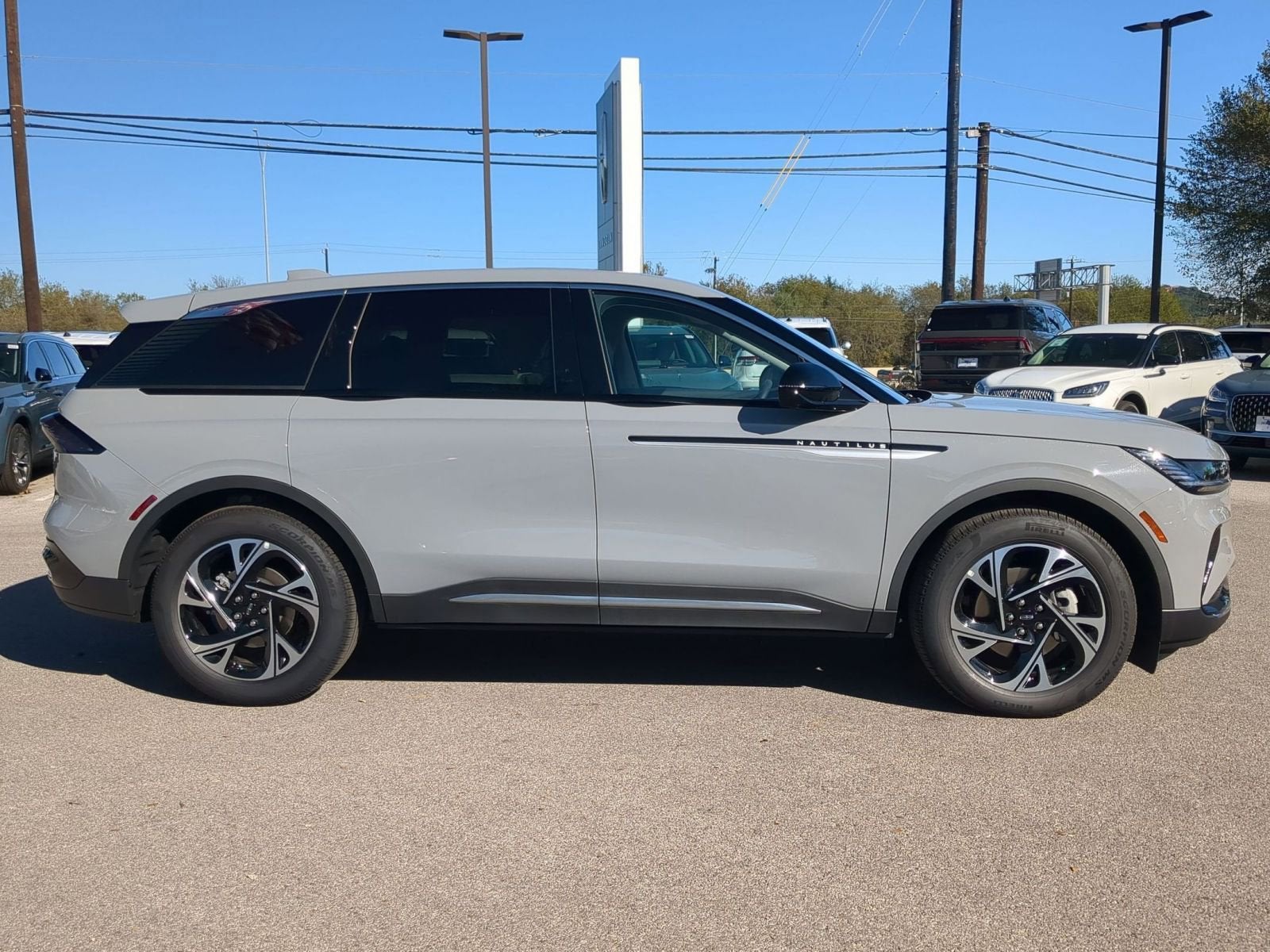 2026 Lincoln Nautilus Reserve Hybrid