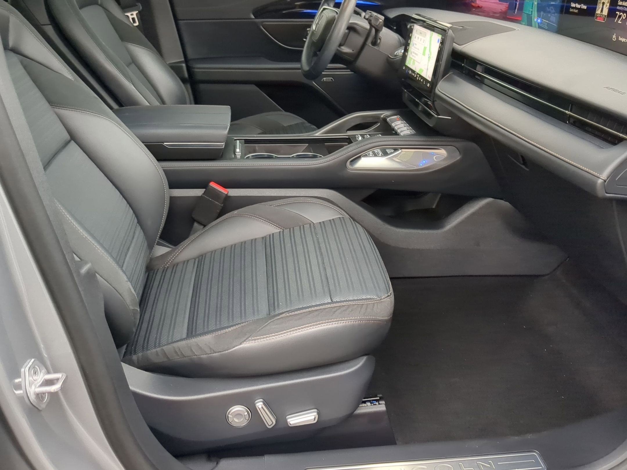 2024 Lincoln Nautilus Reserve