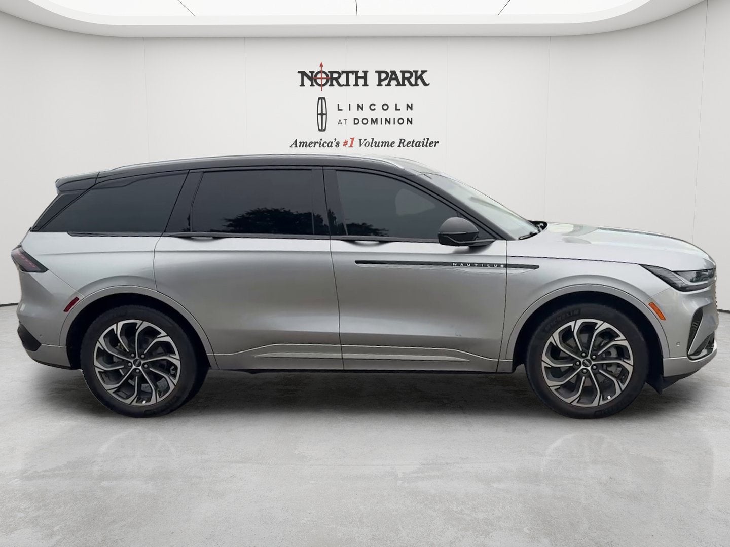 2024 Lincoln Nautilus Reserve