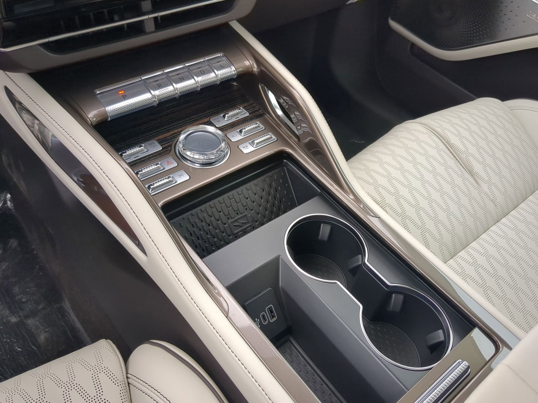 2026 Lincoln Nautilus Black Label Hybrid