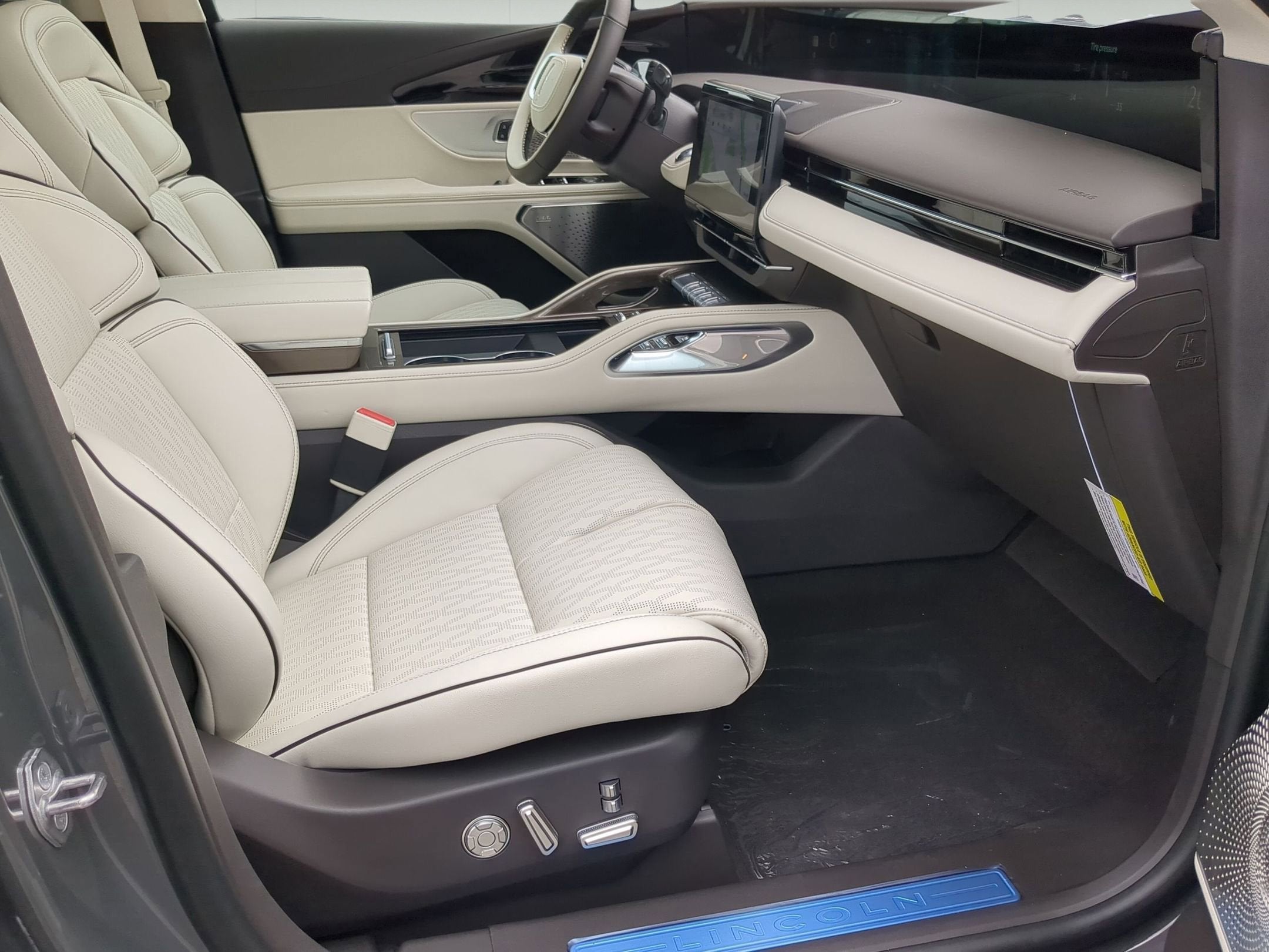 2026 Lincoln Nautilus Black Label Hybrid