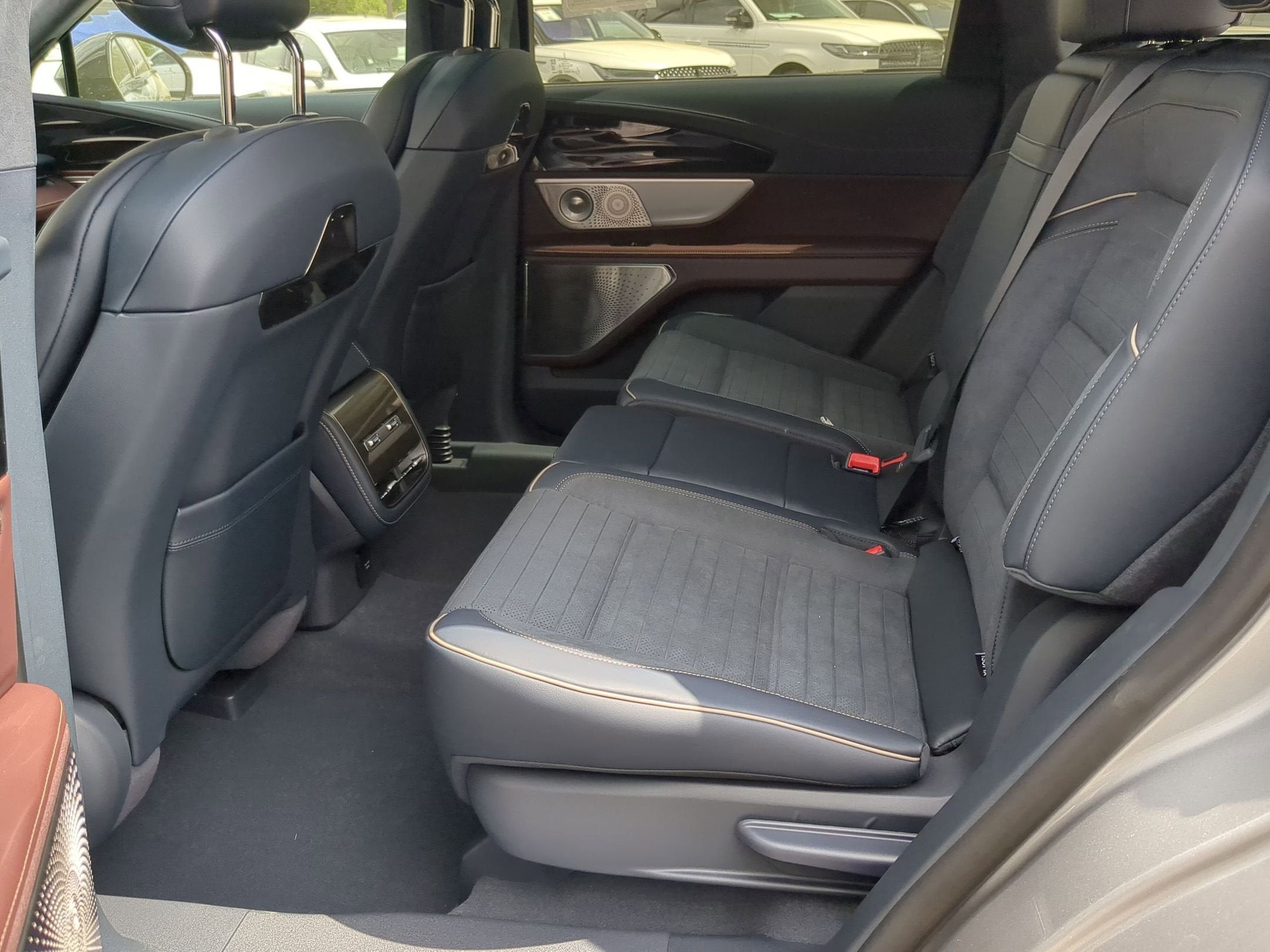 2026 Lincoln Nautilus Black Label Hybrid