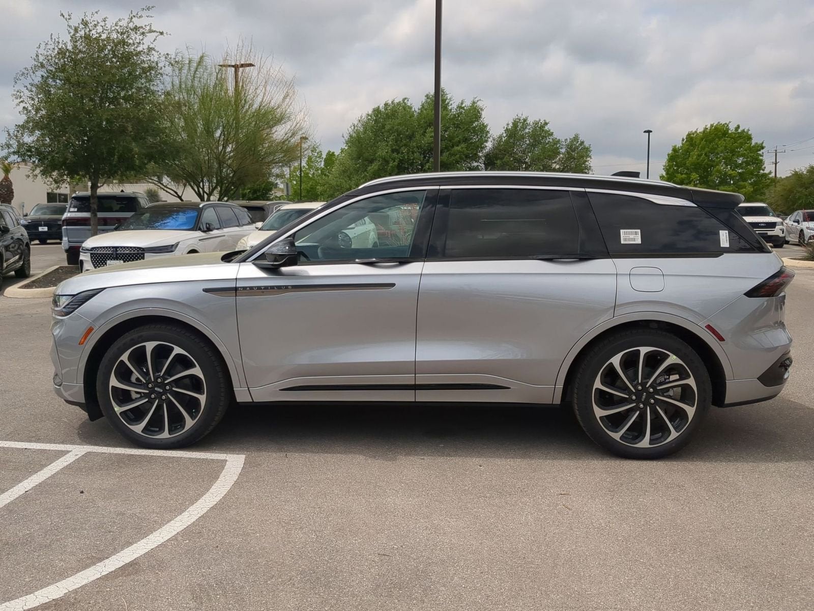 2026 Lincoln Nautilus Black Label Hybrid
