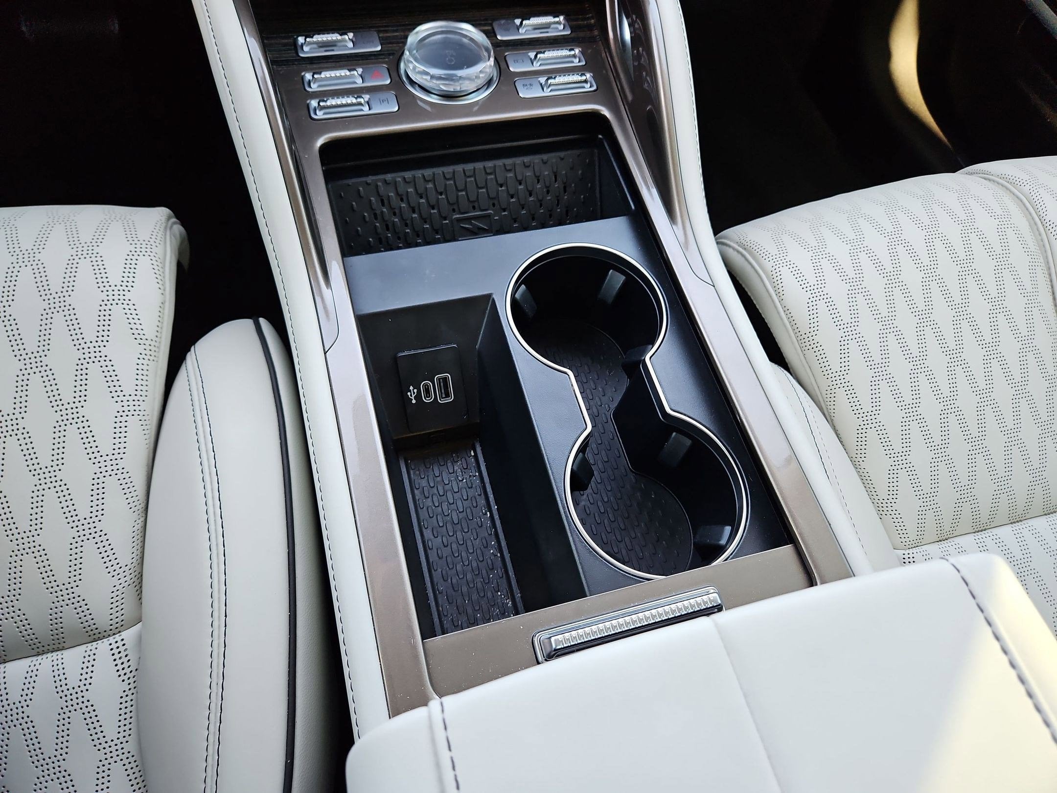 2025 Lincoln Nautilus Black Label