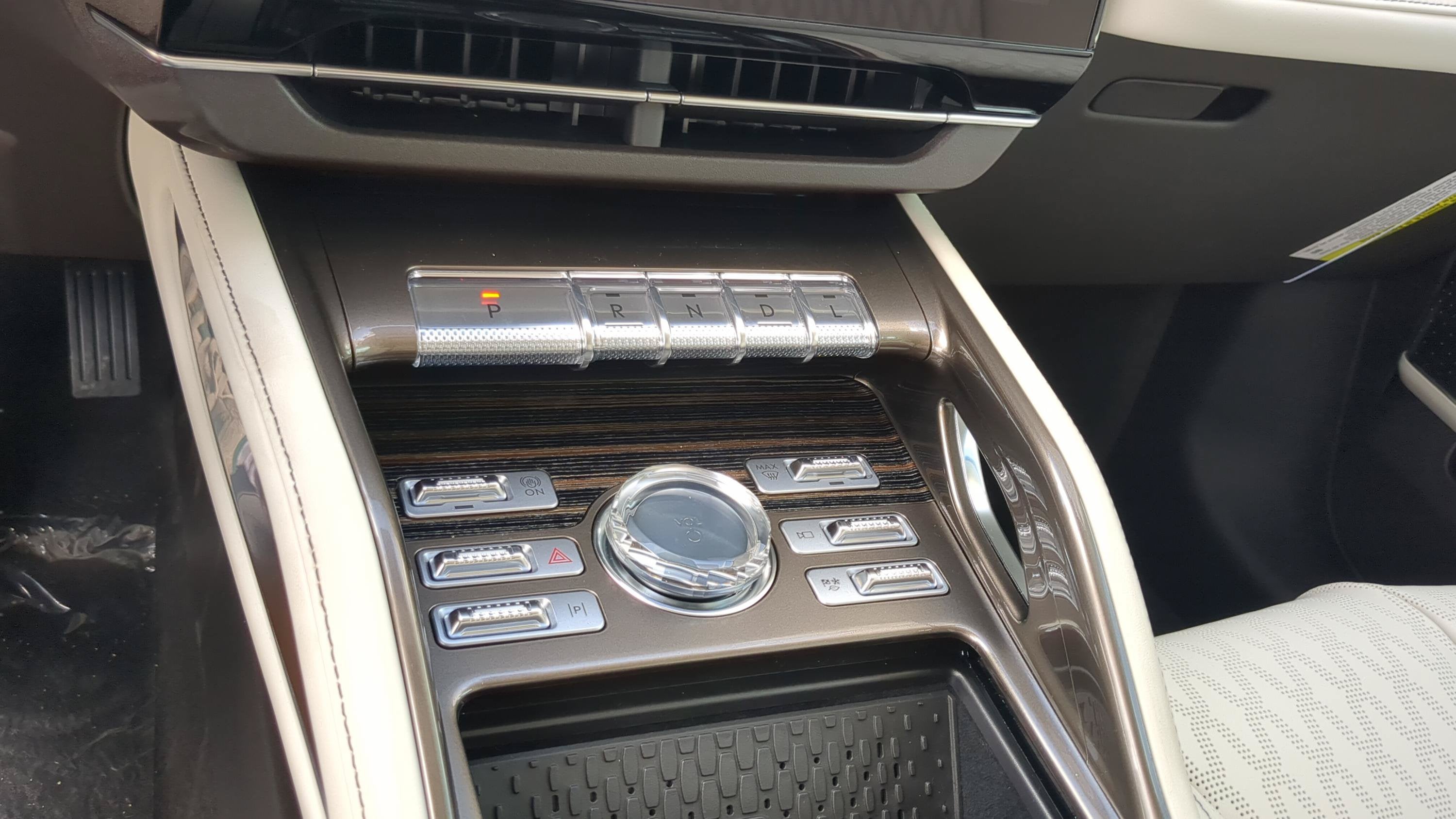 2026 Lincoln Nautilus Black Label Hybrid