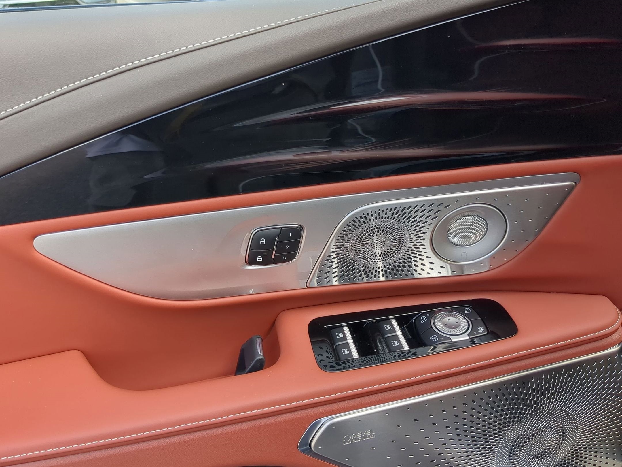 2025 Lincoln Nautilus Black Label Hybrid