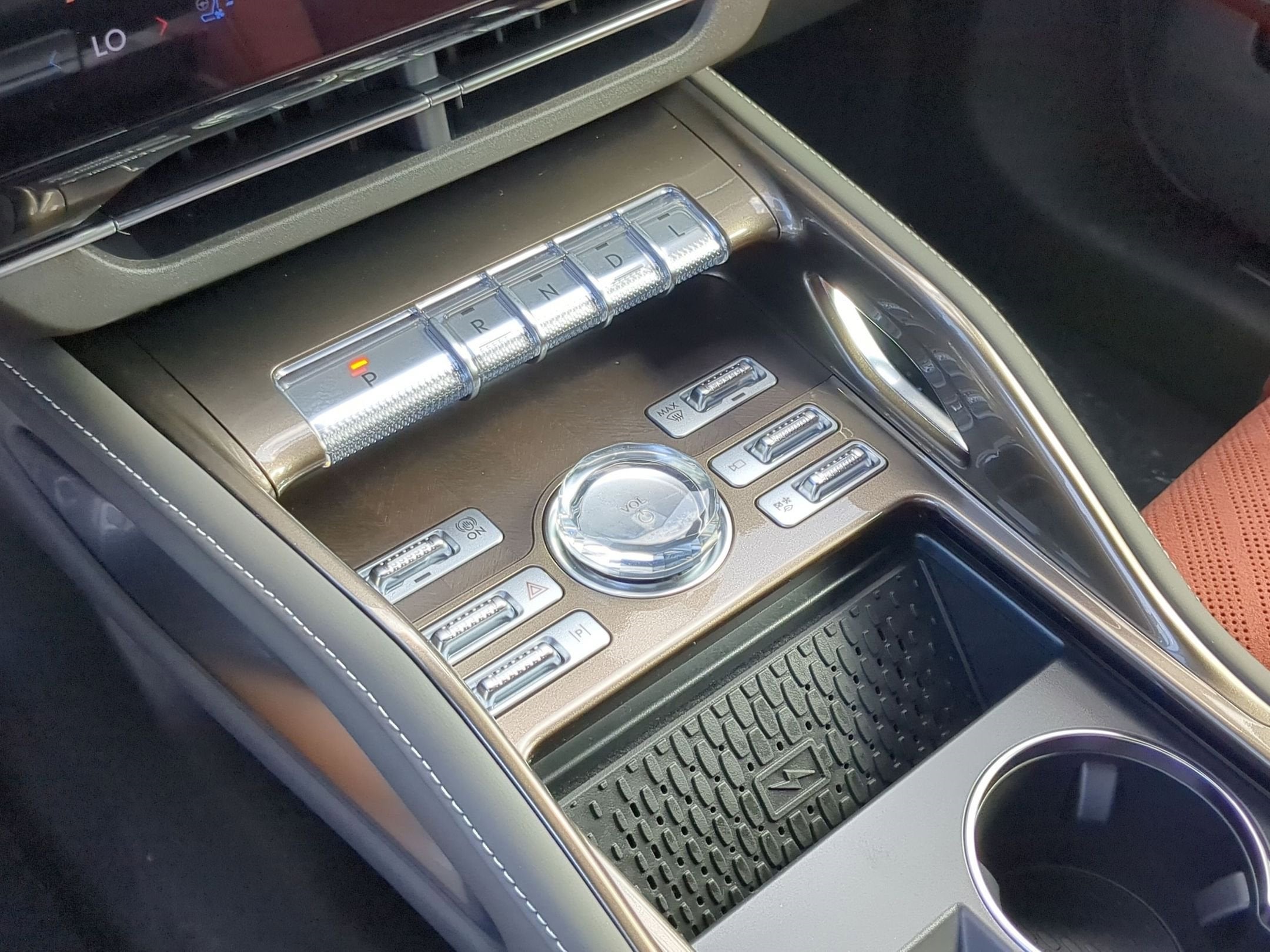 2025 Lincoln Nautilus Black Label Hybrid