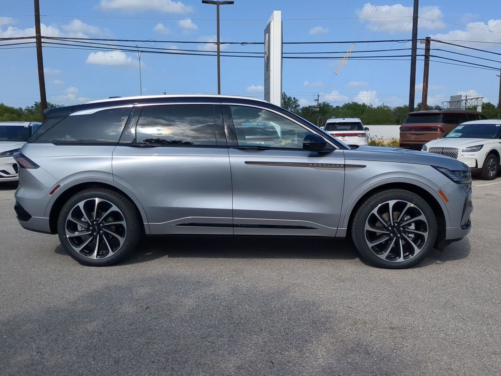 2025 Lincoln Nautilus Black Label Hybrid