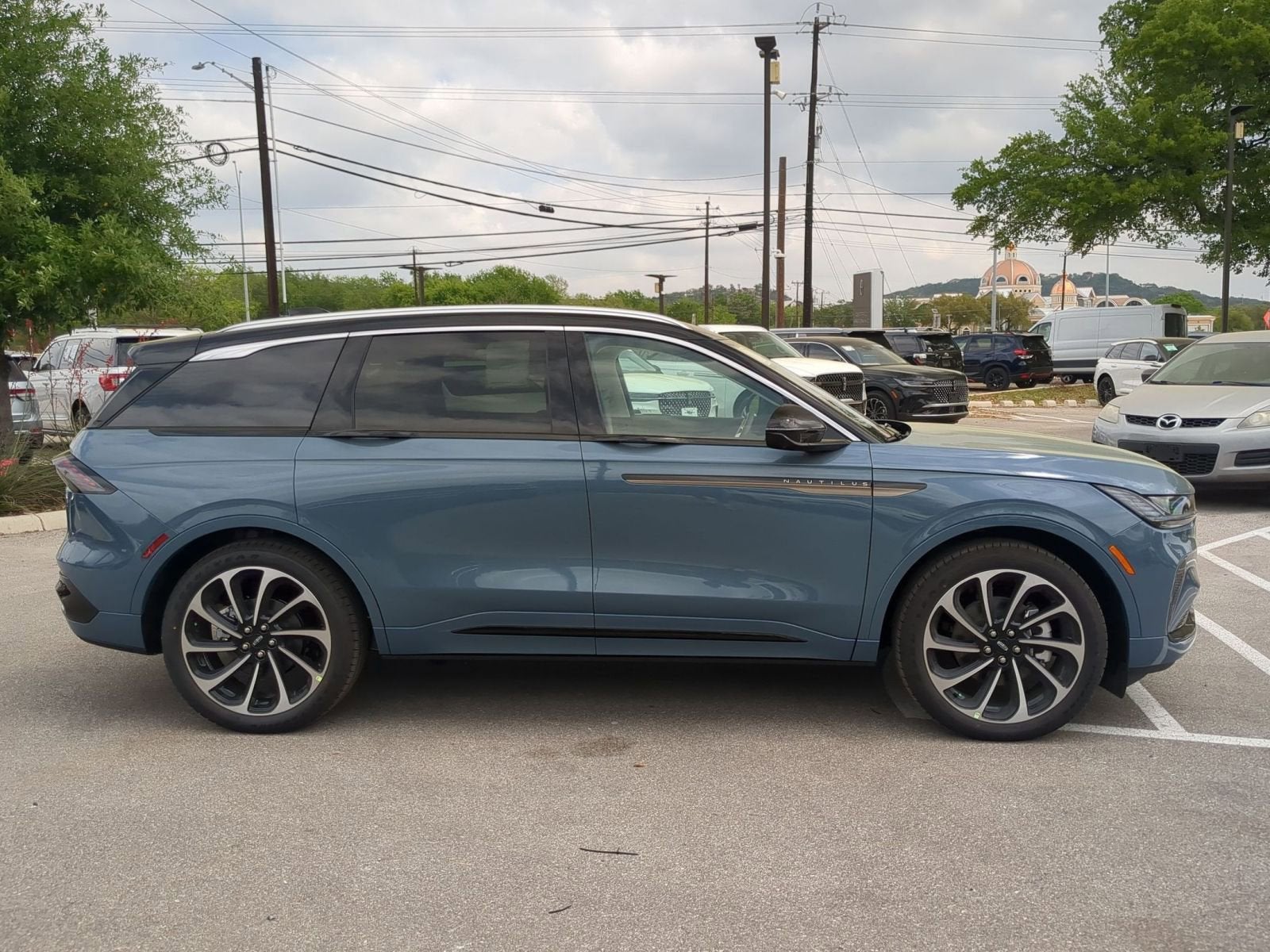 2026 Lincoln Nautilus Black Label Hybrid