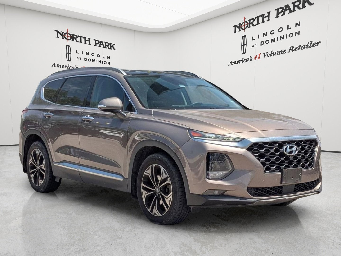 2019 Hyundai Santa Fe Ultimate 2.0T's photo
