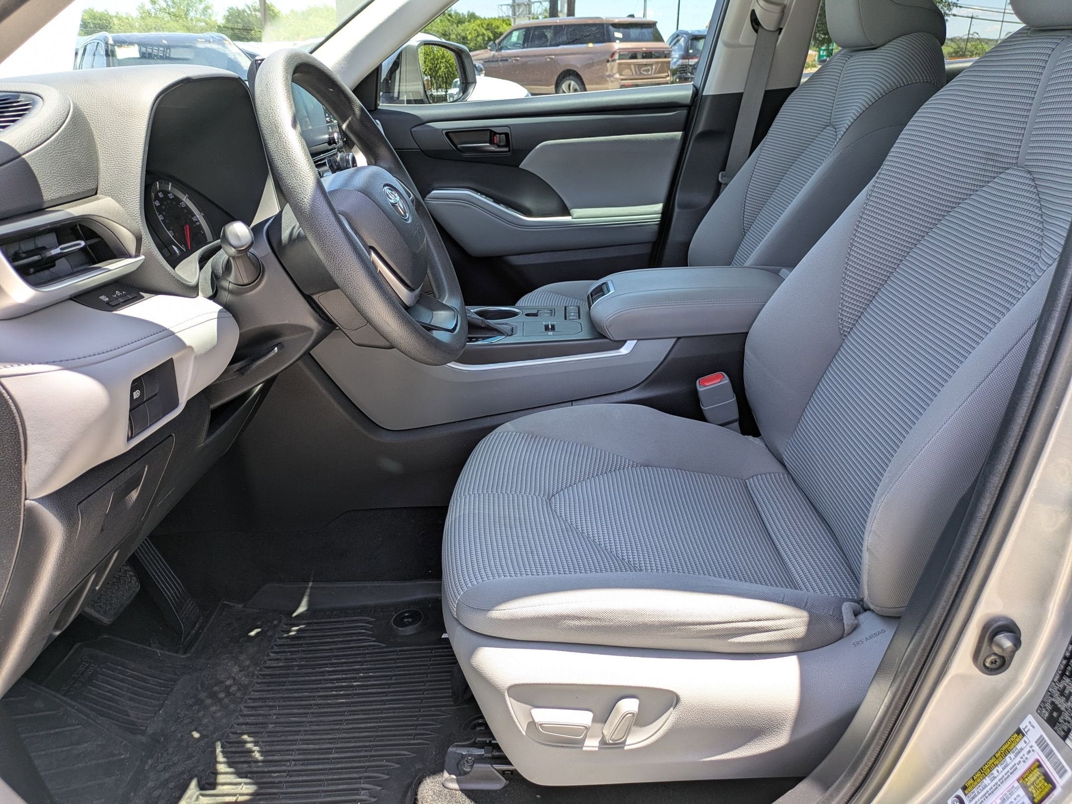 2022 Toyota Highlander L