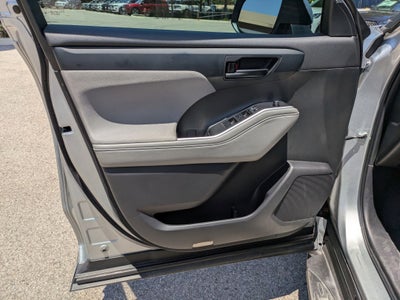 2022 Toyota Highlander L
