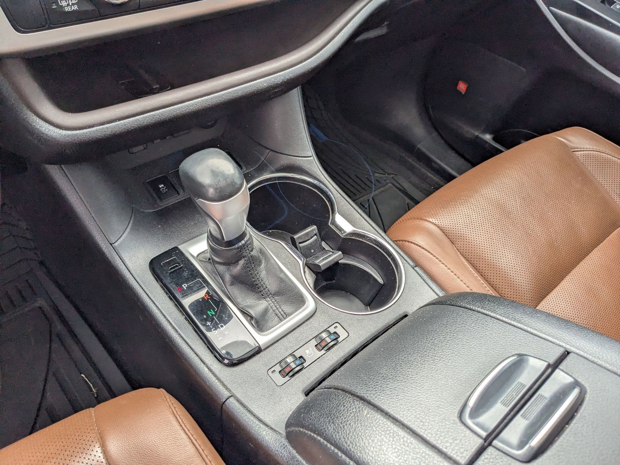 2019 Toyota Highlander Limited Platinum