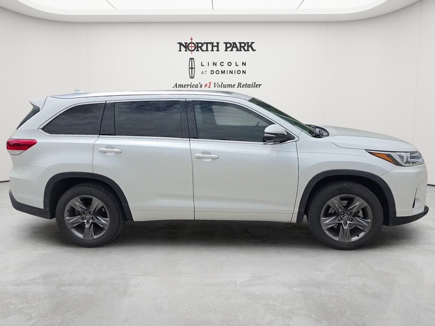 2018 Toyota Highlander Limited Platinum