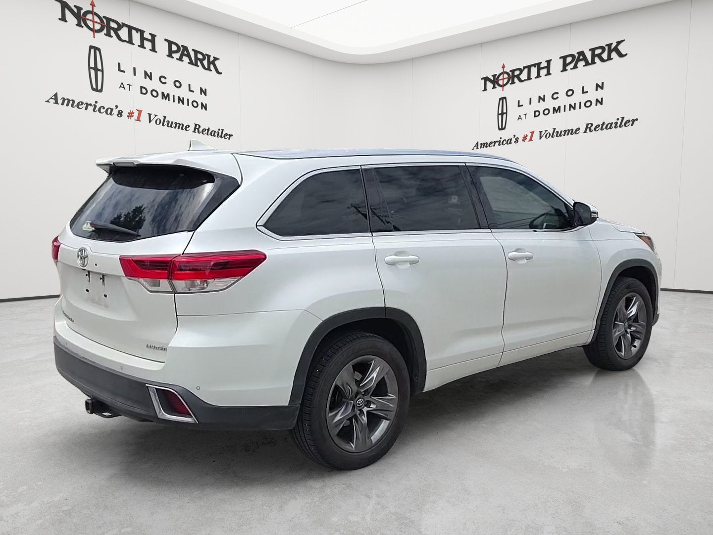 2018 Toyota Highlander Limited Platinum