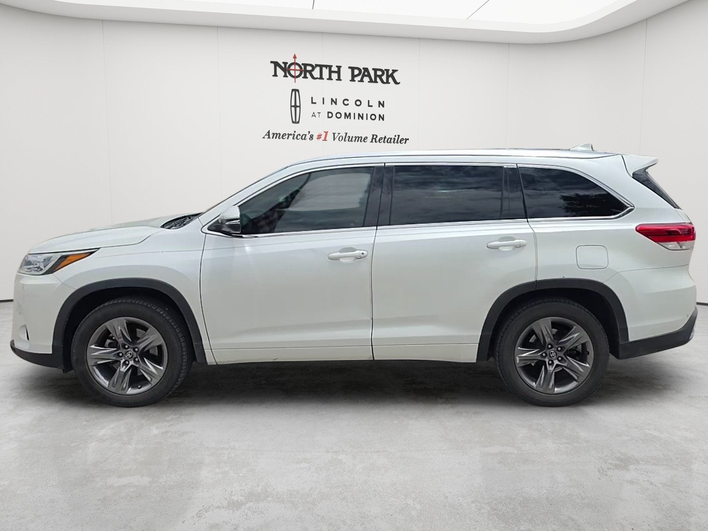 2018 Toyota Highlander Limited Platinum