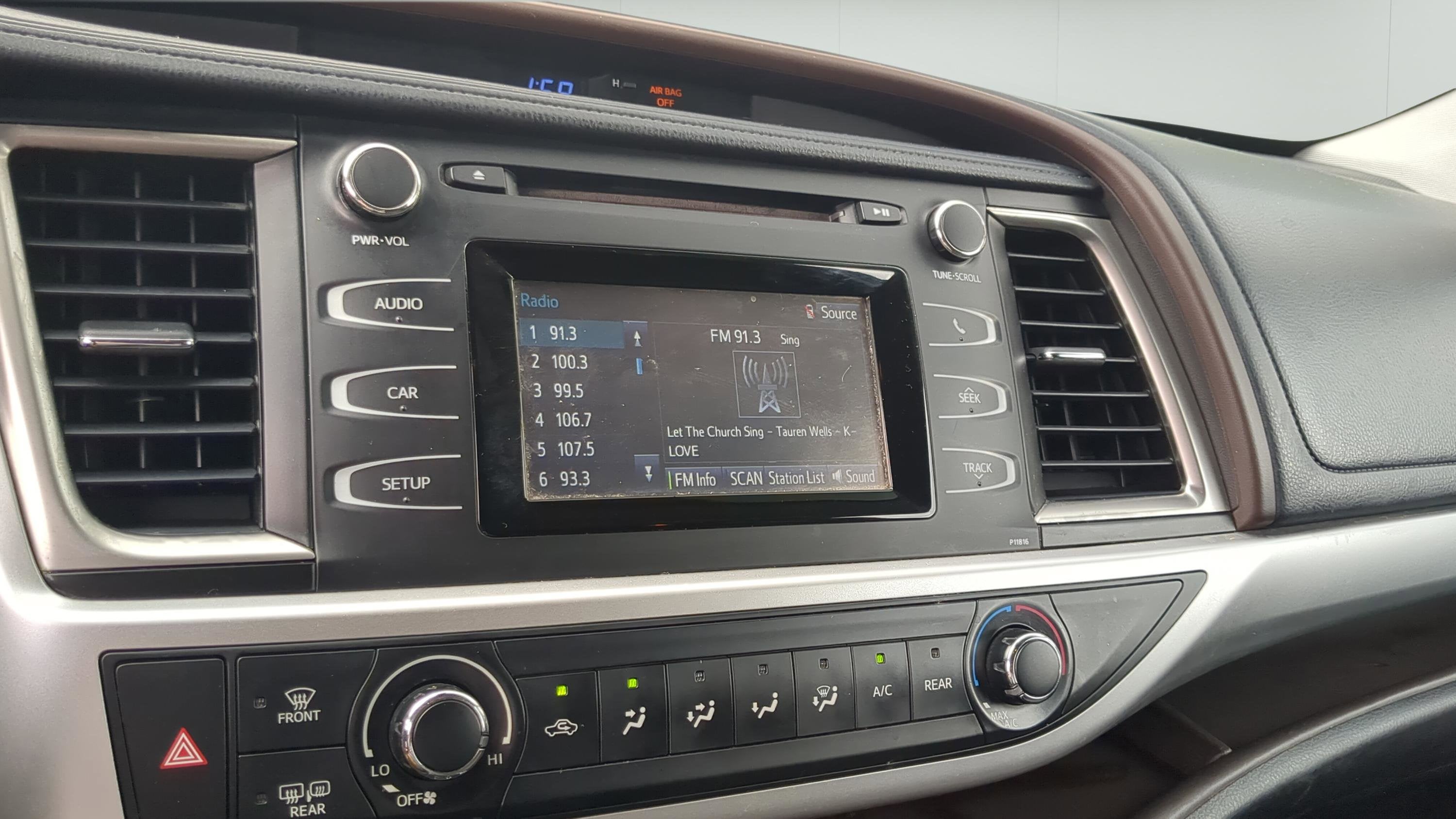 2019 Toyota Highlander LE