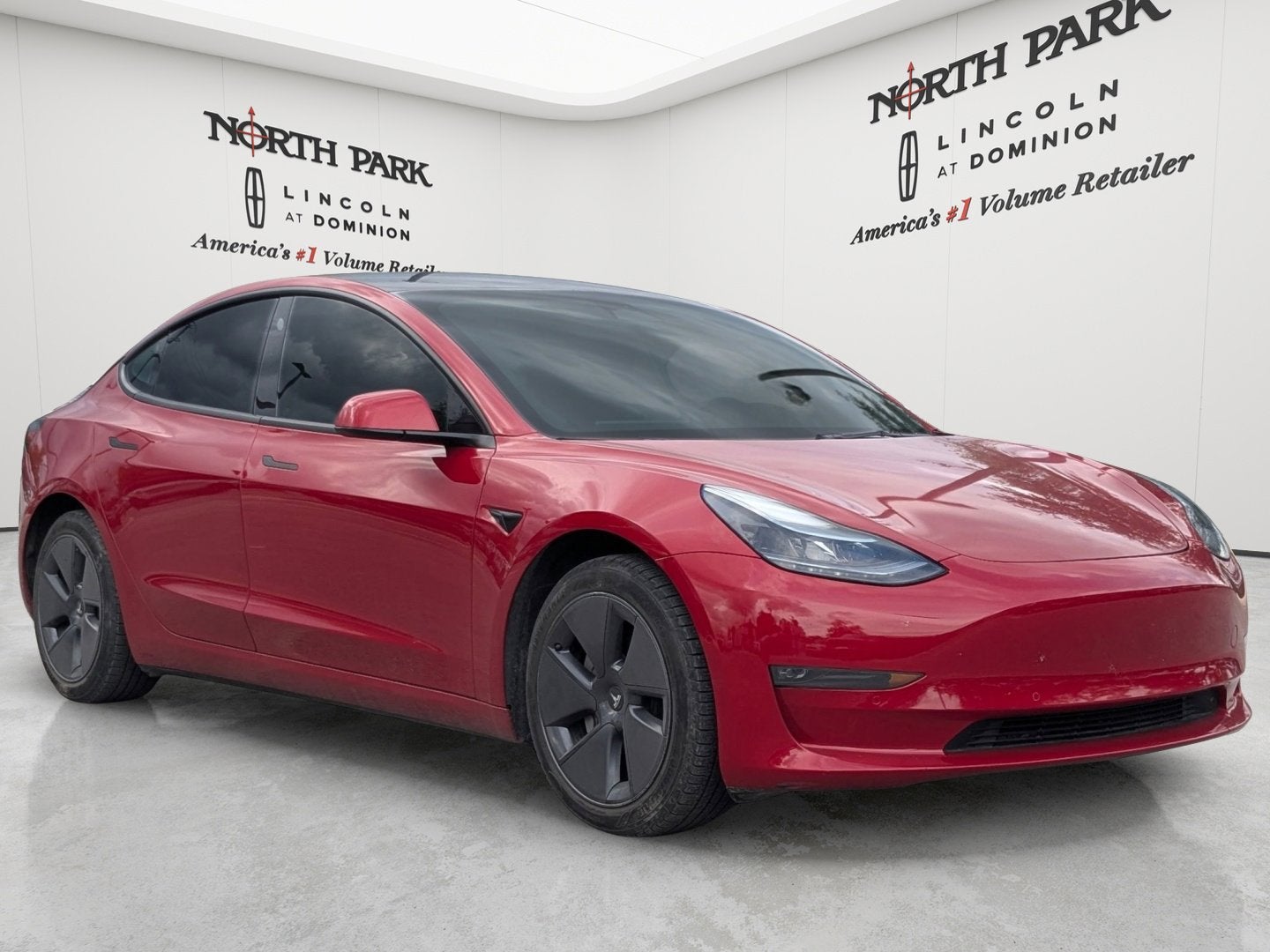 2022 Tesla Model 3 Long Range Dual Motor All-Wheel Drive's photo