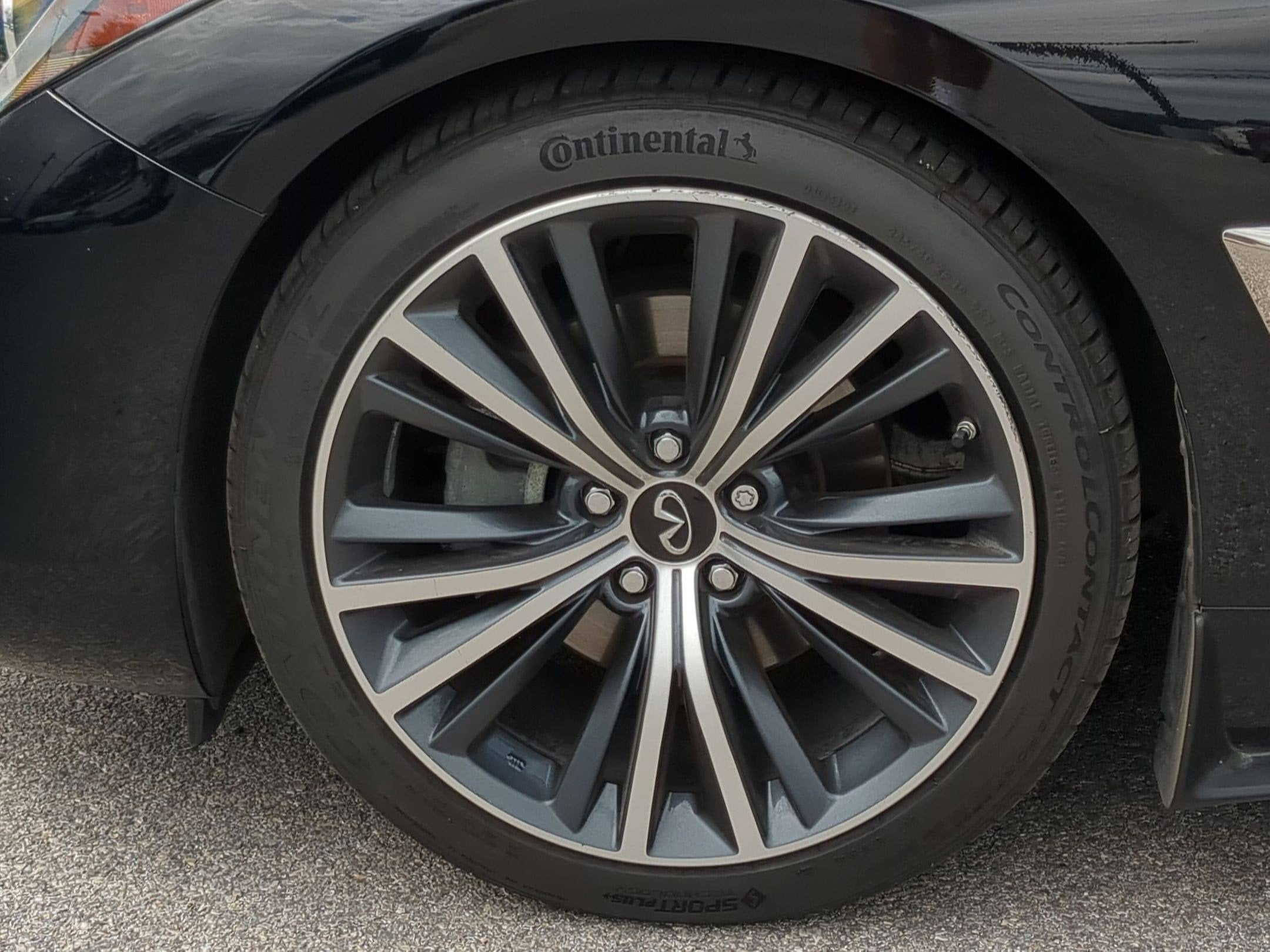 2022 INFINITI Q60 PURE