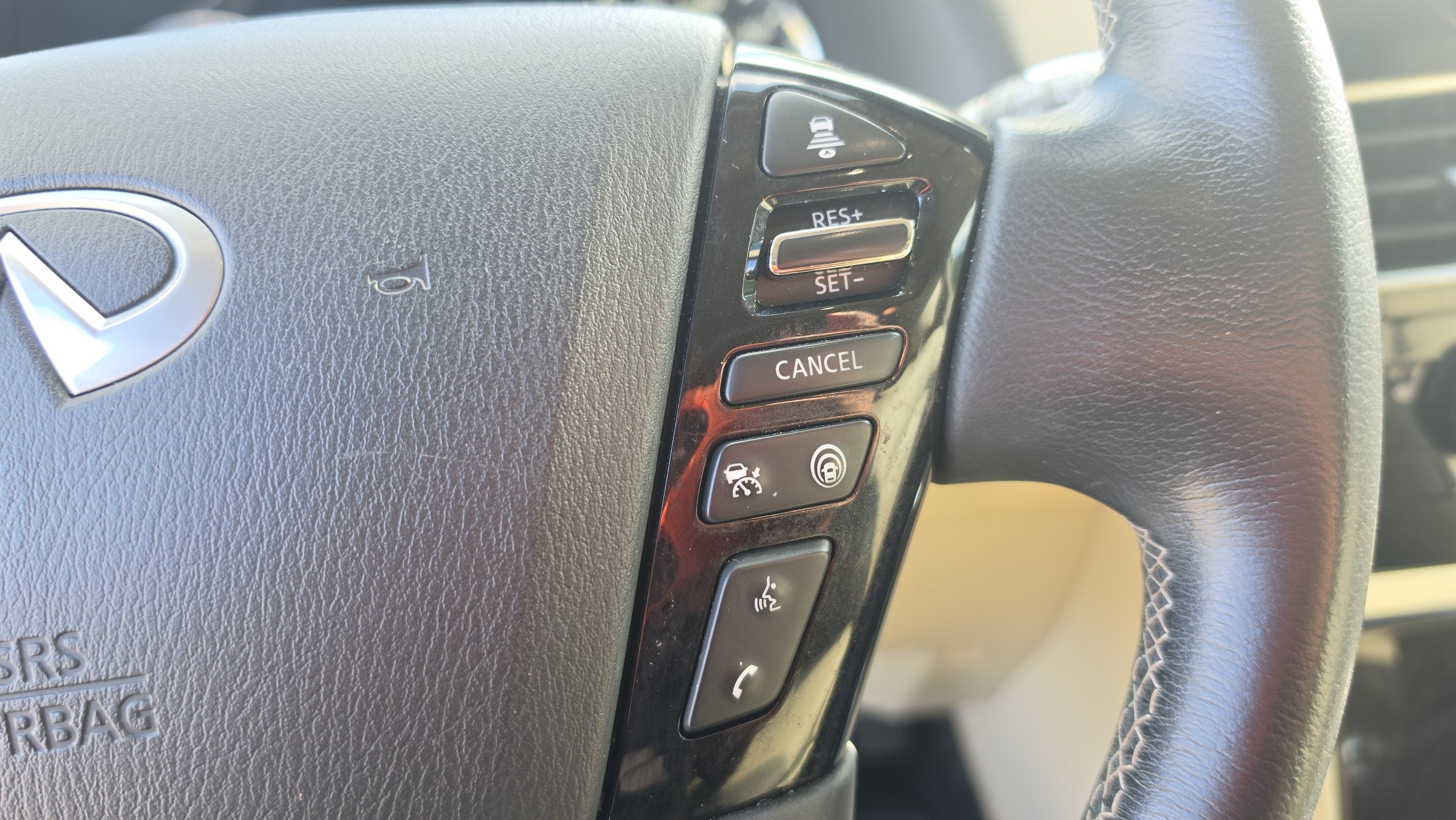 2022 INFINITI QX80 LUXE