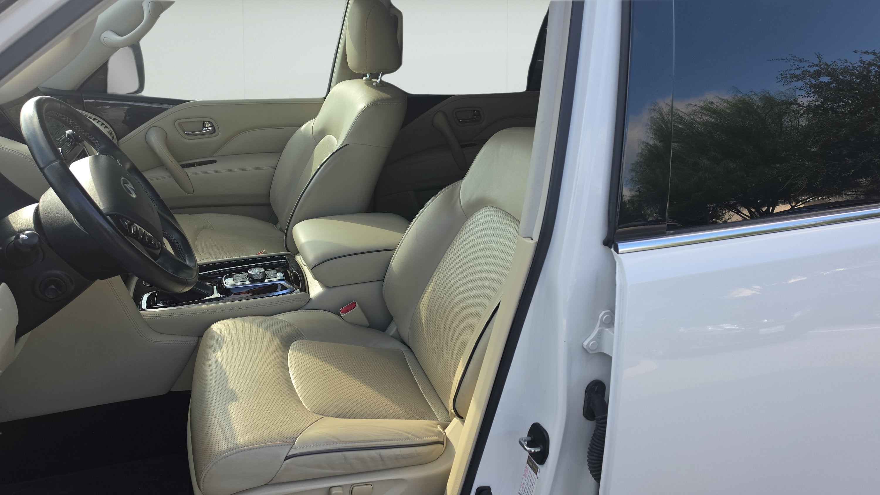 2022 INFINITI QX80 LUXE