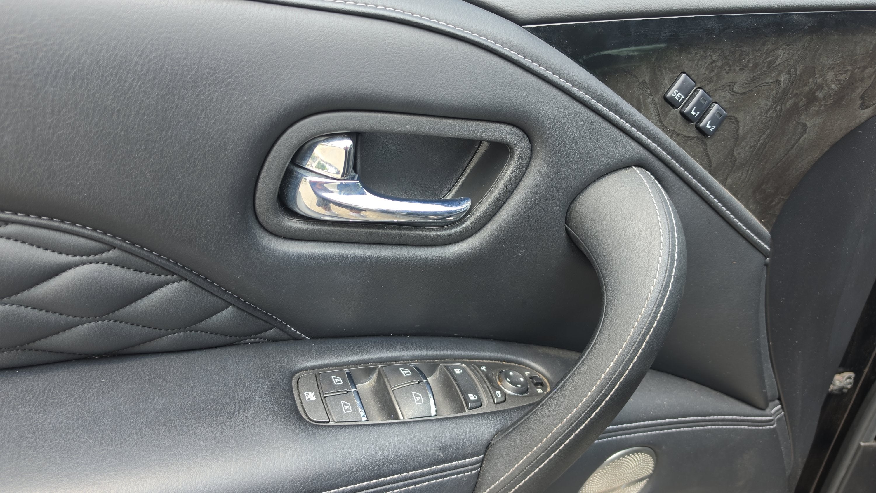 2023 INFINITI QX80 SENSORY