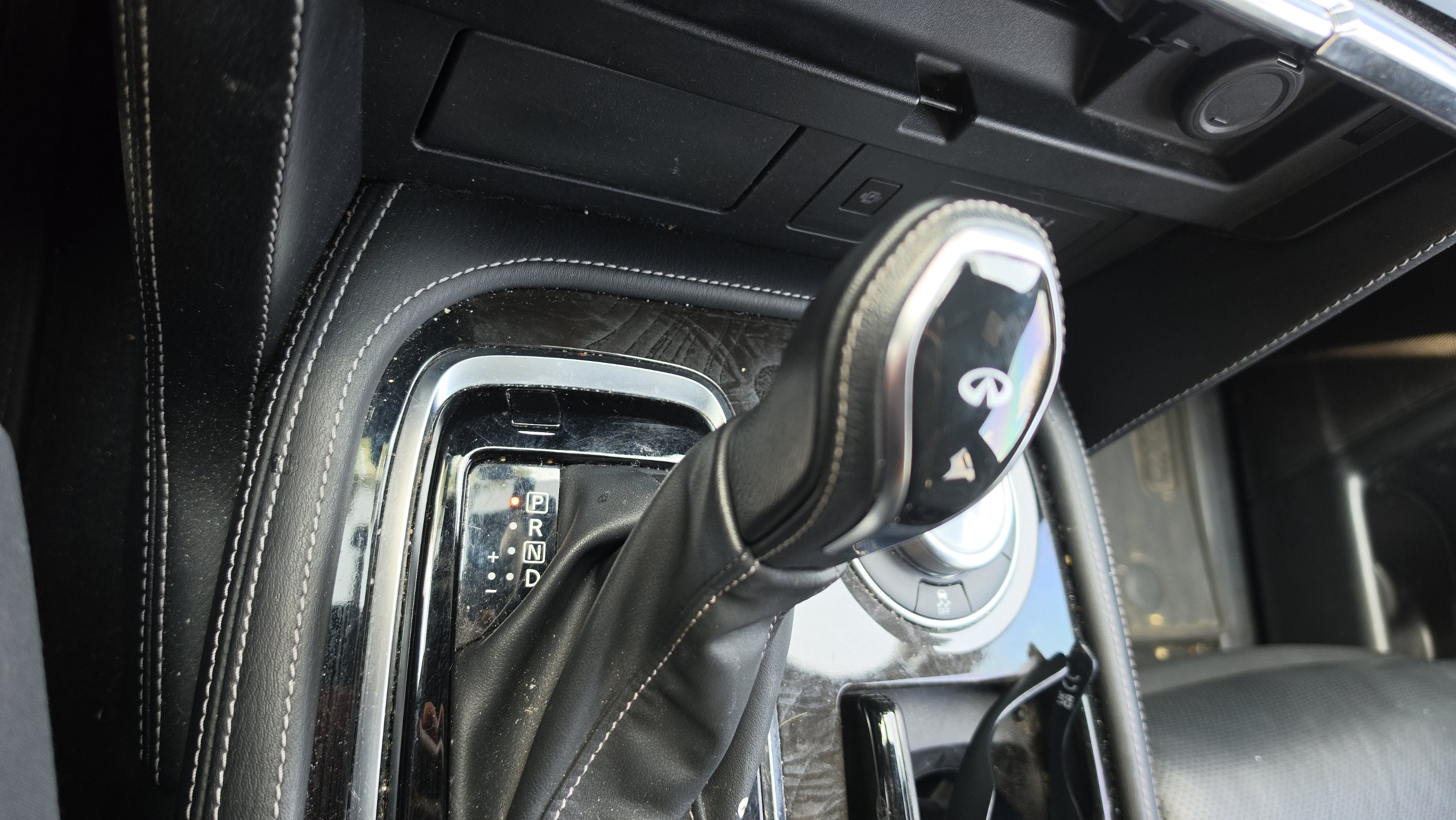 2023 INFINITI QX80 SENSORY