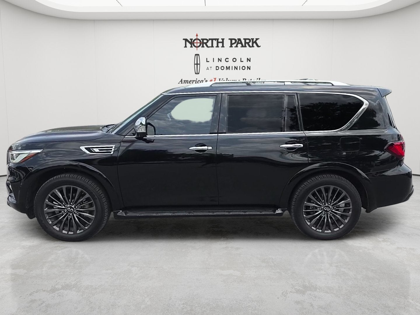 2023 INFINITI QX80 SENSORY
