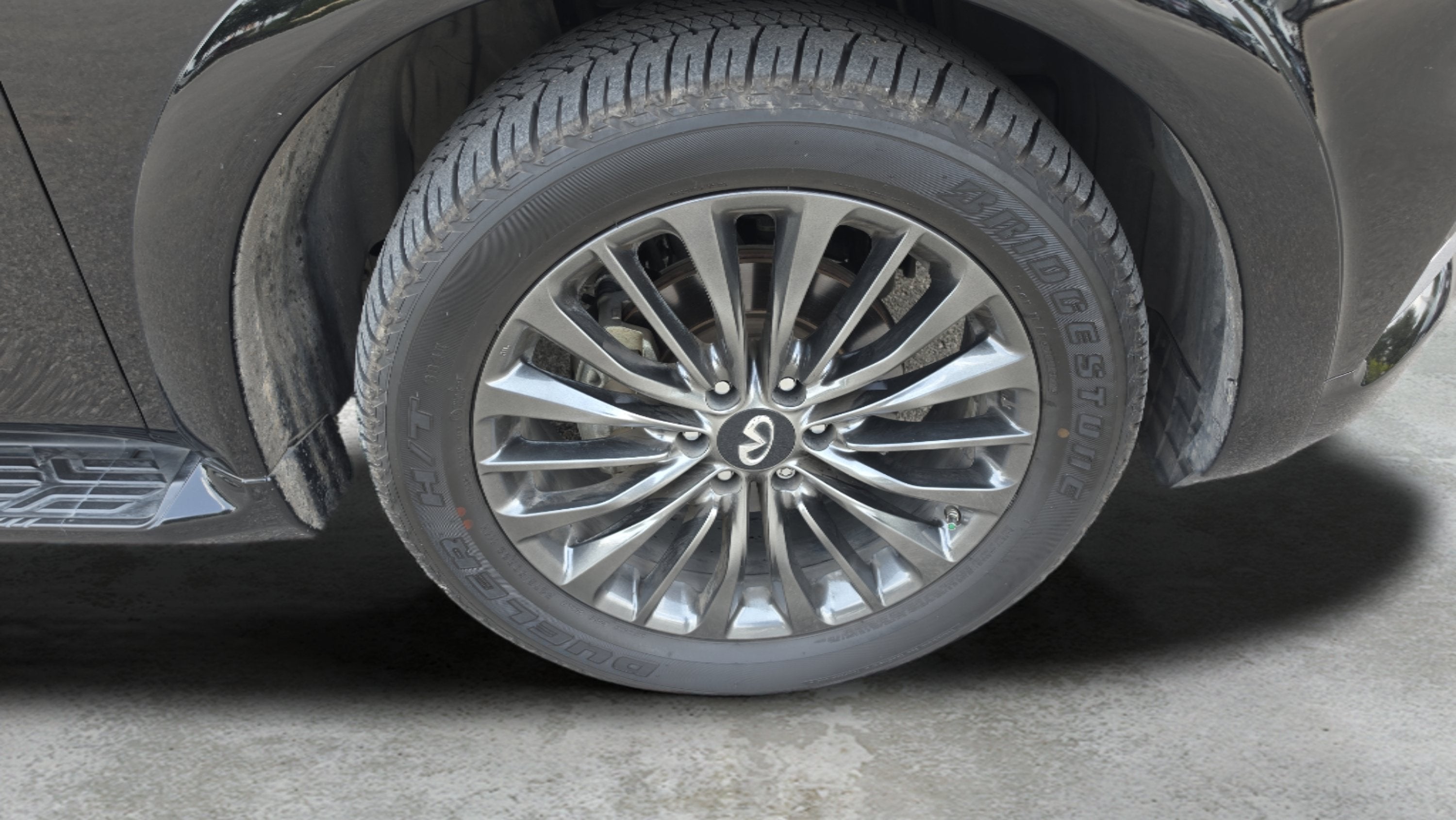 2023 INFINITI QX80 SENSORY