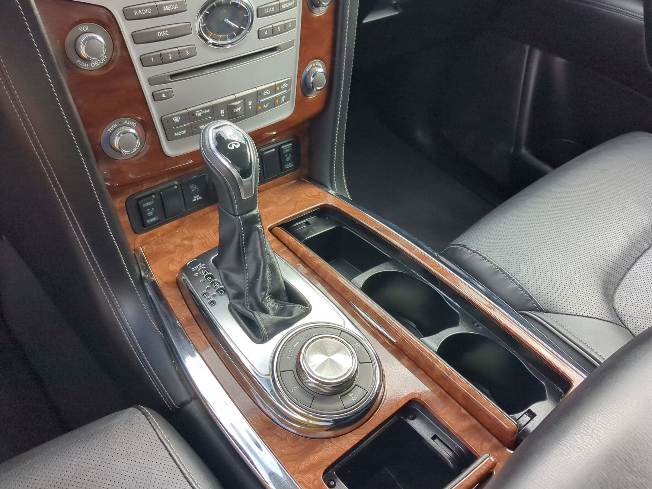 2019 INFINITI QX80 LUXE
