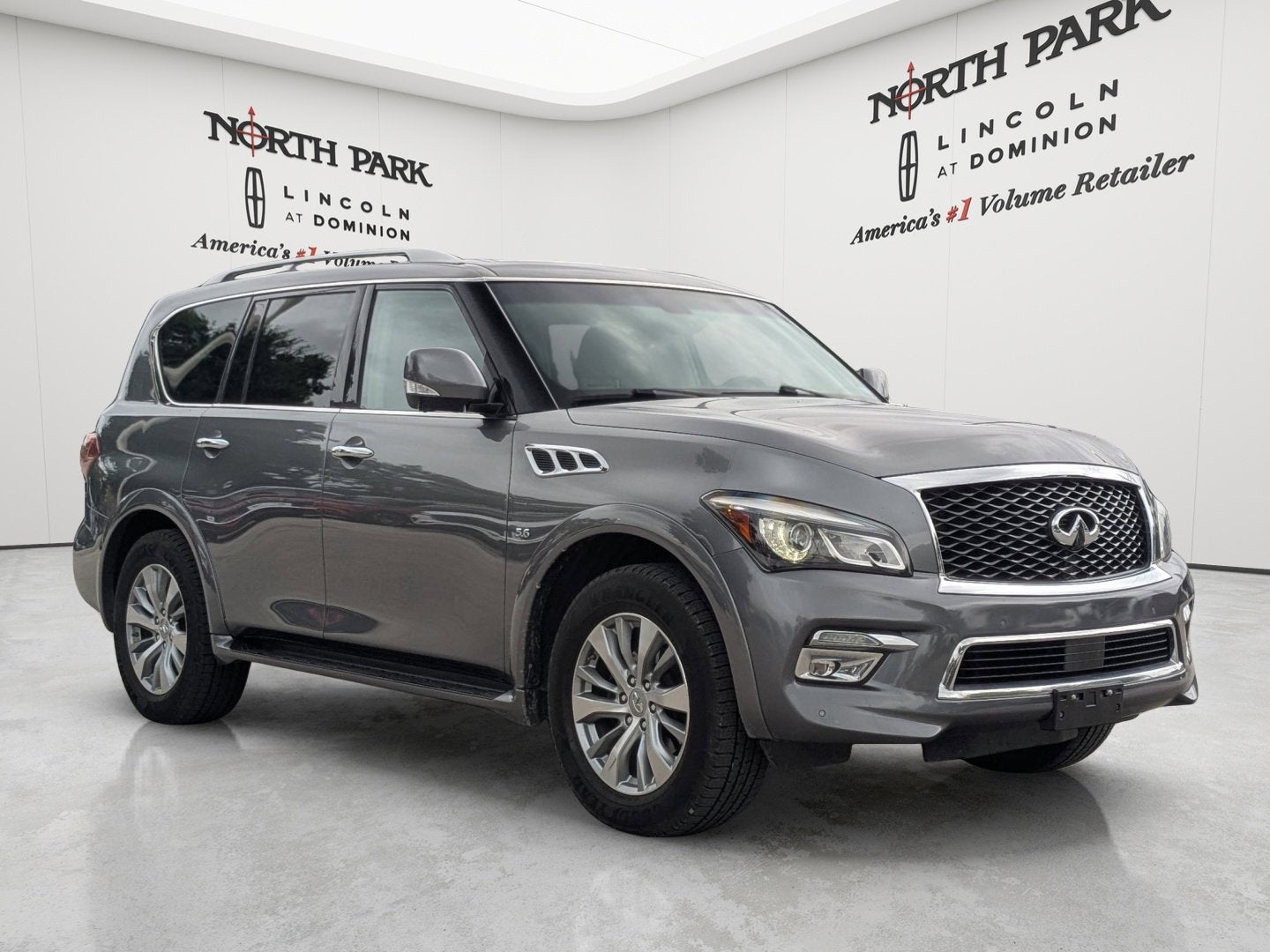 2017 INFINITI QX80 Base