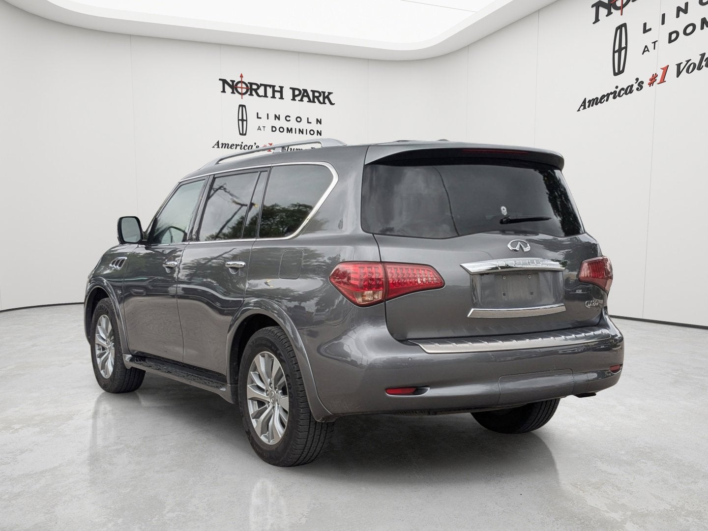 2017 INFINITI QX80 Base