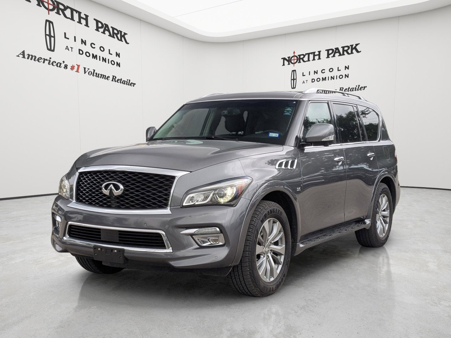 2017 INFINITI QX80 Base