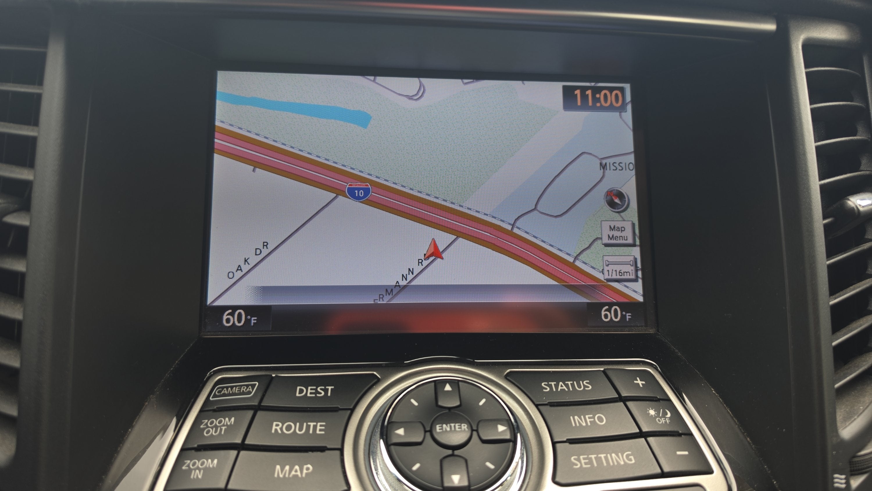 2014 INFINITI QX70 Base