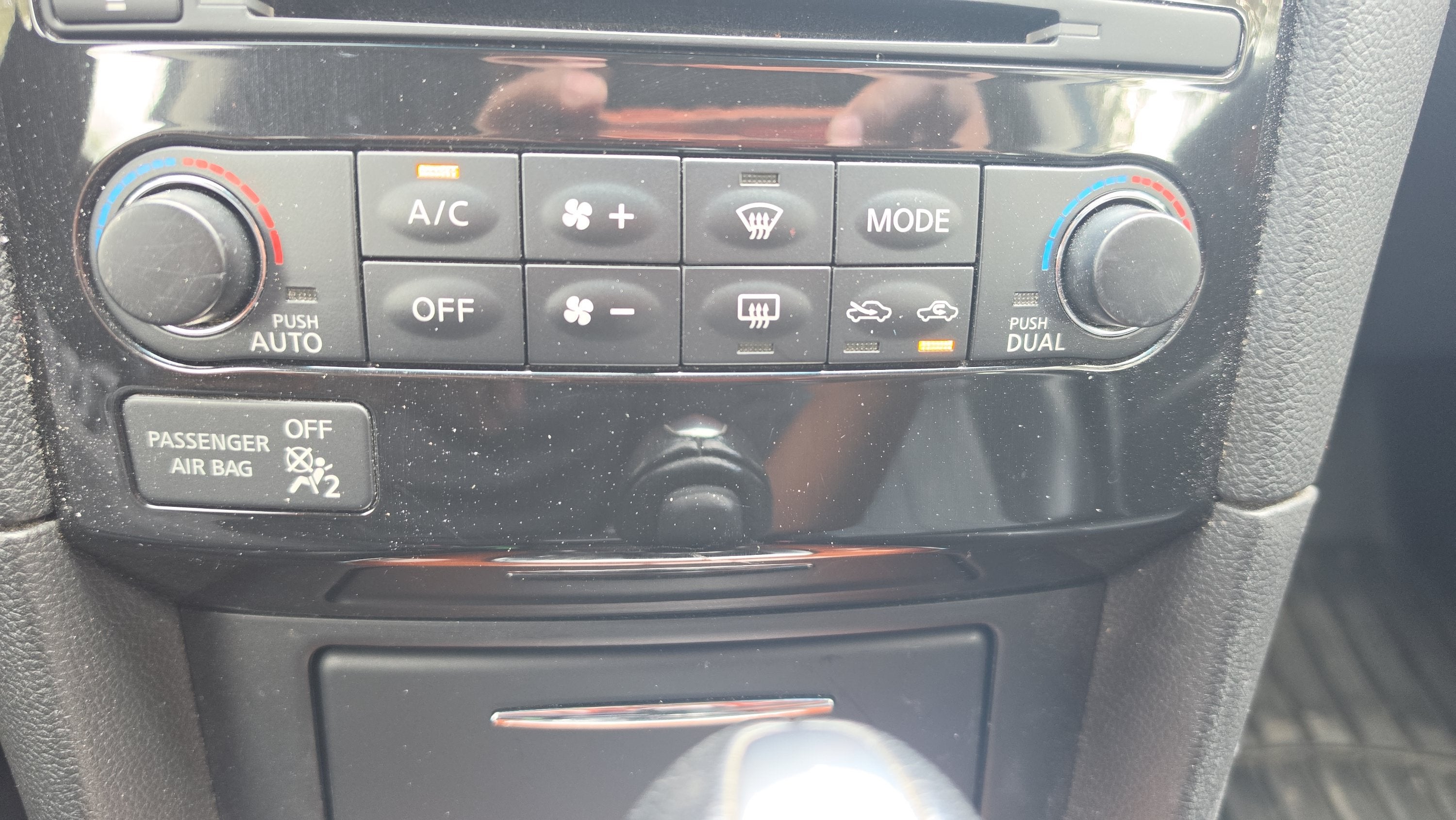 2014 INFINITI QX70 Base