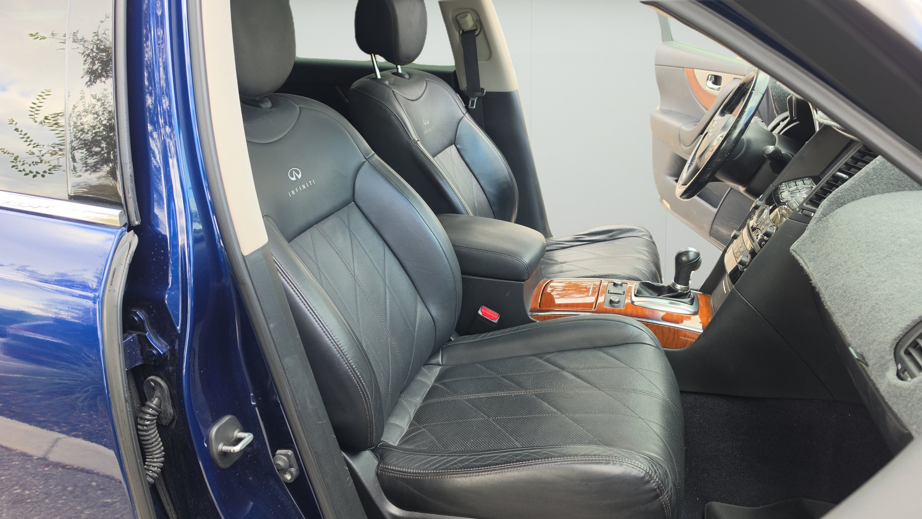 2014 INFINITI QX70 Base